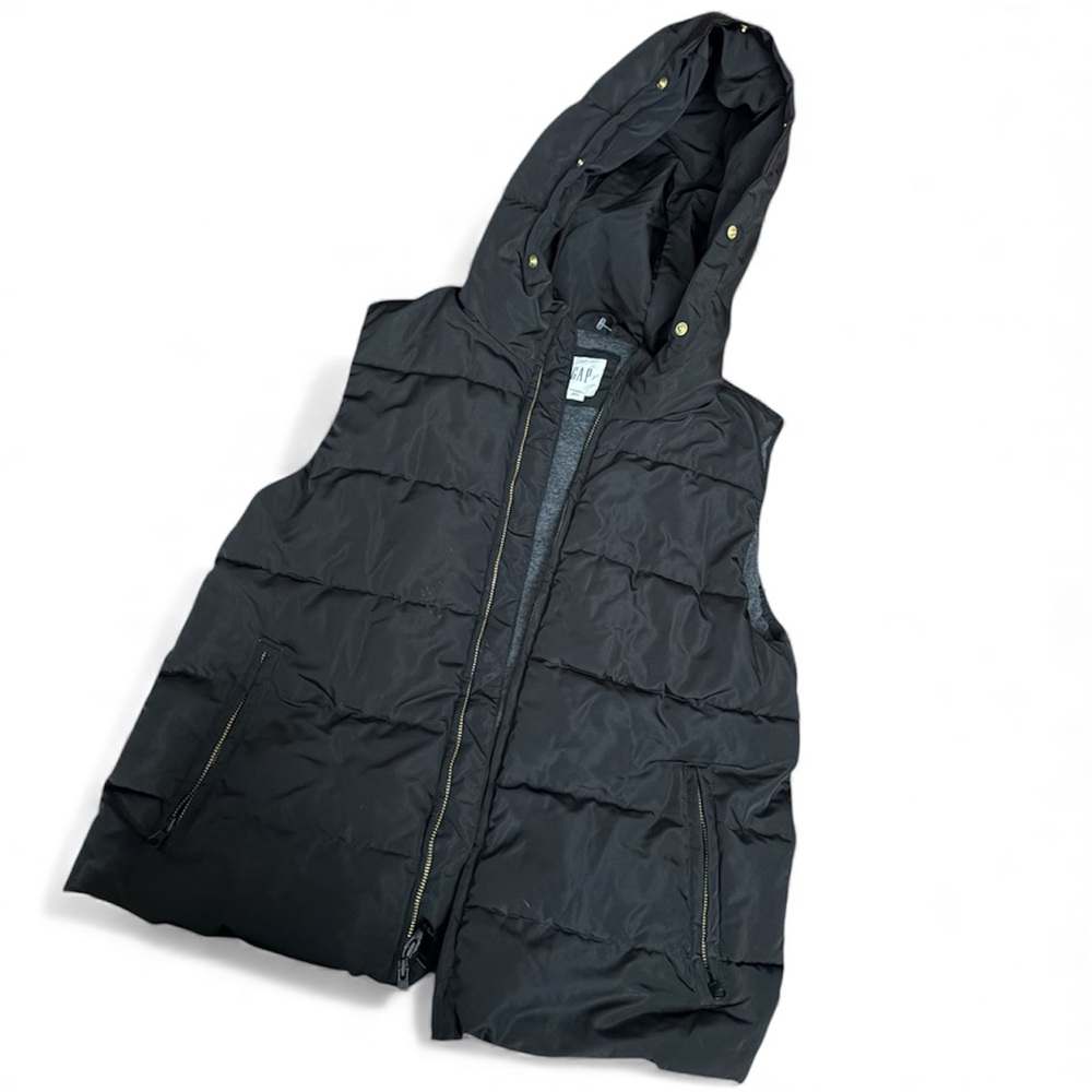 Gap Black Puffer Vest